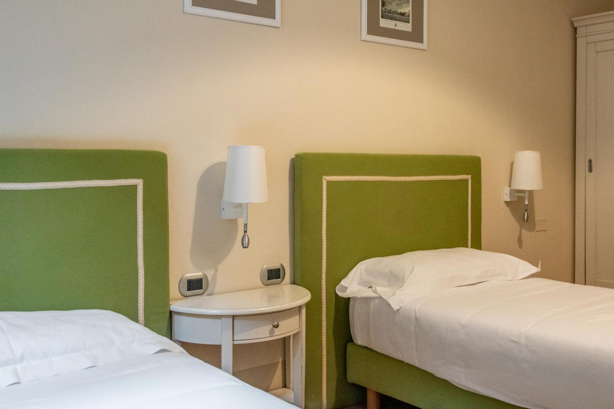 Casa Isolani Luxury Rooms Piazza Maggiore Bologna Exterior photo