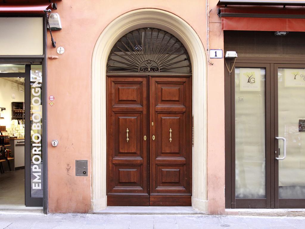 Casa Isolani Luxury Rooms Piazza Maggiore Bologna Exterior photo