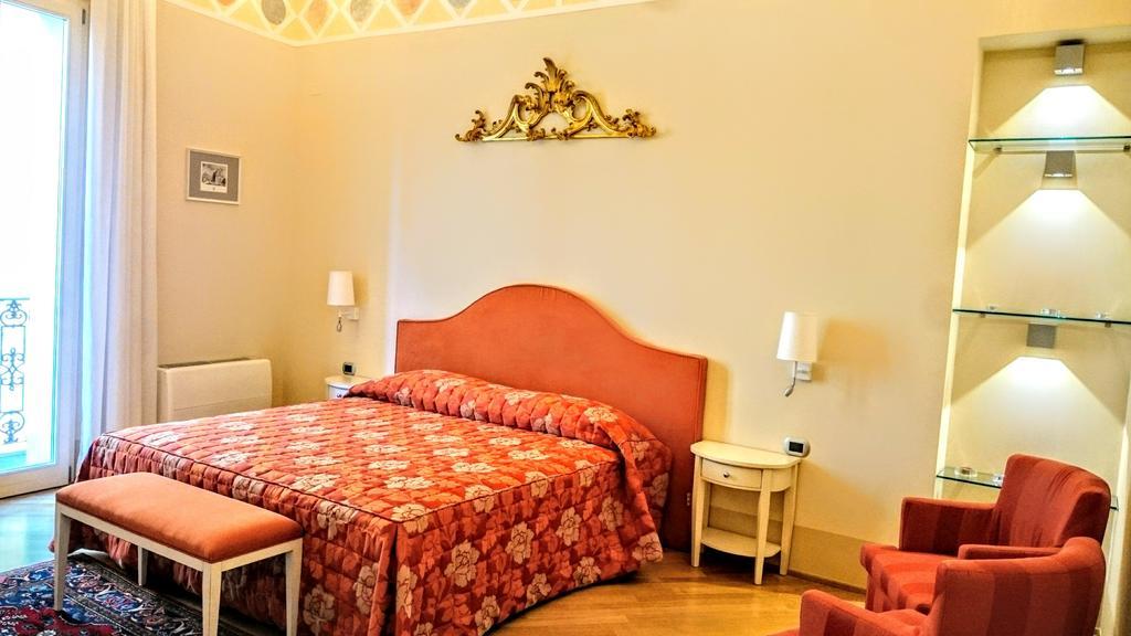 Casa Isolani Luxury Rooms Piazza Maggiore Bologna Exterior photo